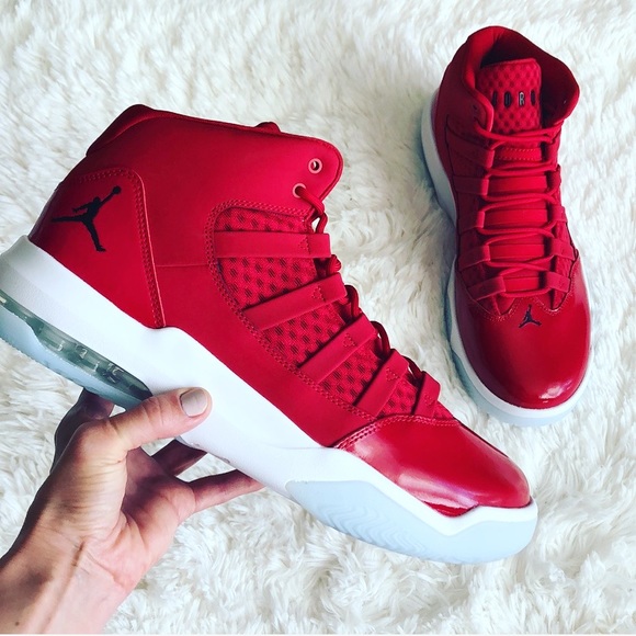 Nike Other - NIKE JORDAN MAX AURA SNEAKERS SIZE 12